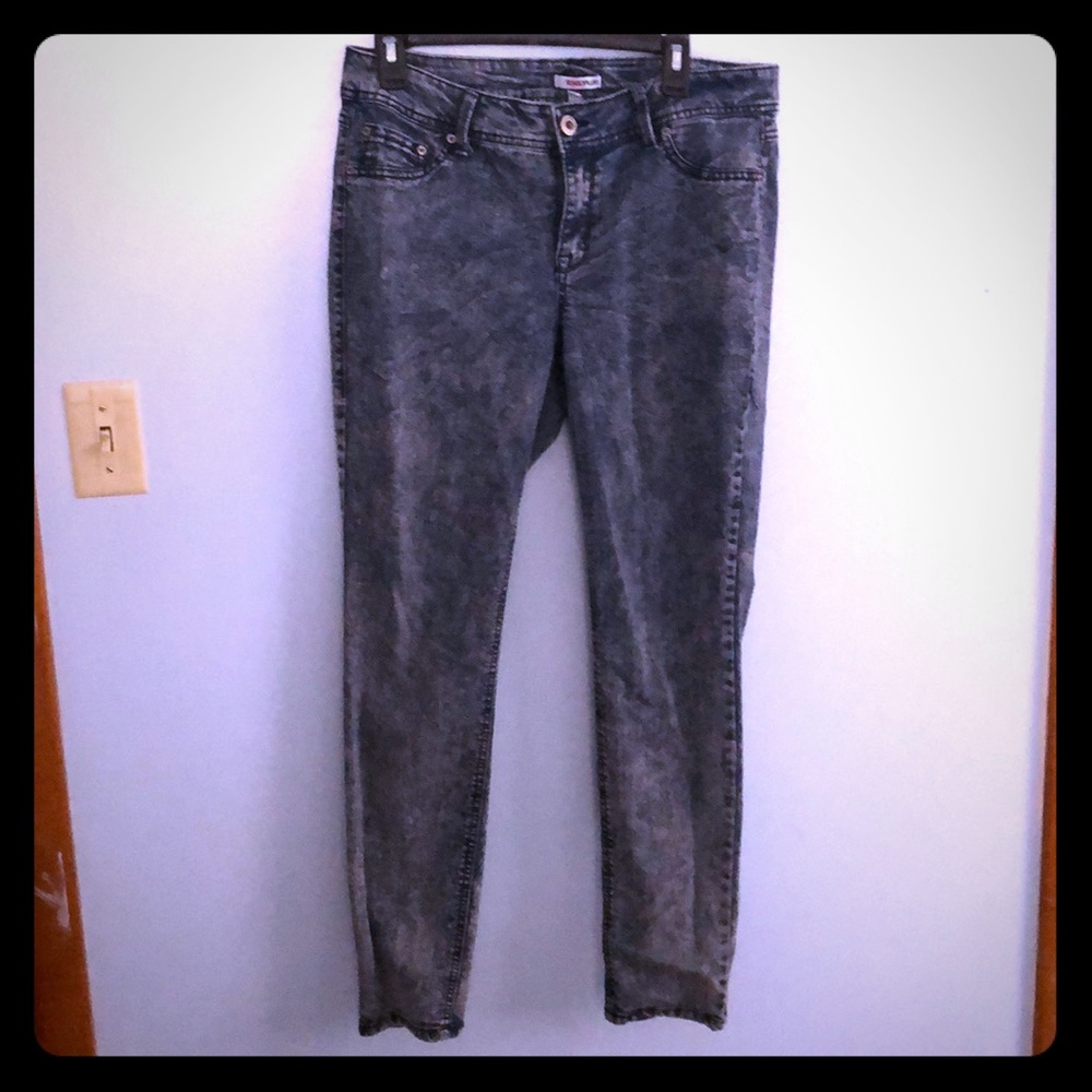 Dark wash skinny jeans